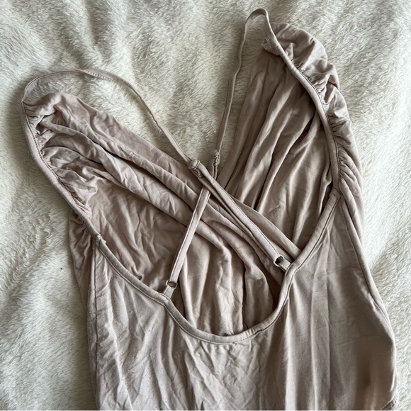 Kimchi Blue v-neck bodysuit - Picture 2 of 5